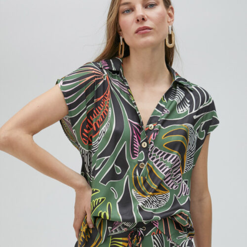 blusa estampado tropical