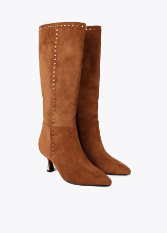 botte haute avec talon personnalise et details de clous carres(7)