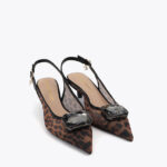 Zapato tacón en rejilla de animal print con detalle cristal Lola Casademunt